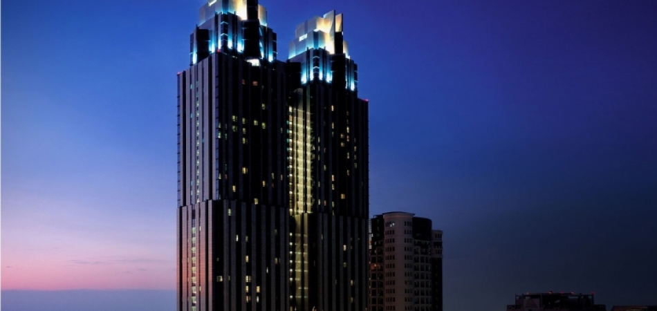 Бассейн в отеле Shangri-La Hotel Dubai закрыт