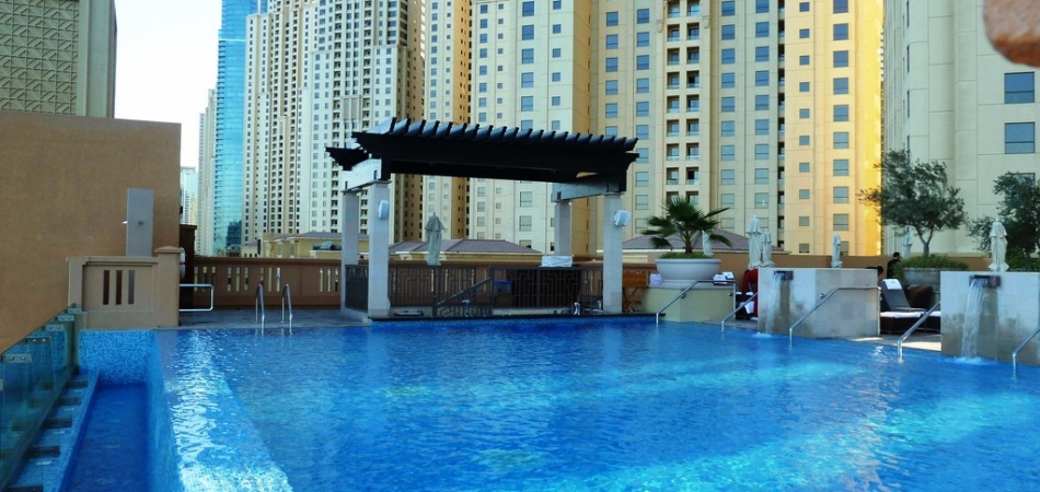 Закрытие бассейна в отеле  Sofitel Dubai Jumeirah Beach
